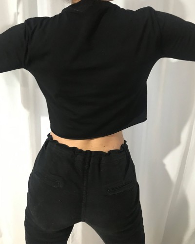 T-Shirt Cropped Manga longa Preta La Femme
